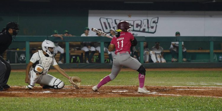 Bravas de León deja ir el triunfo en el cierre del juego ante Olmecas