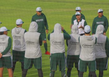 Salomónico empate entre Bravos de León y Rieleros en Uriangato