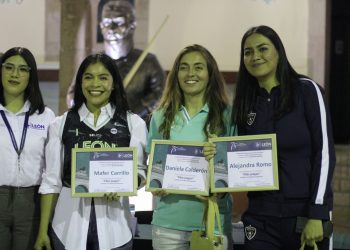 Comparten leonesas experiencias de empoderamiento de la mujer en el deporte