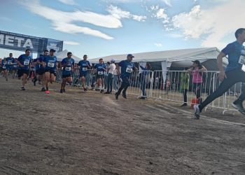 Servidores públicos de León se activan con la carrera atlética «Somos León»