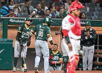 Abre Bravos de León con derrota serie ante Diablos Rojos