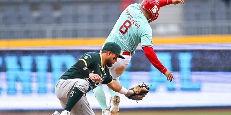 Bravos de León le quita lo invicto a Diablos Rojos del México