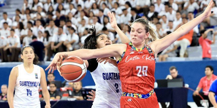 Meilyn Herrera, de Costa Rica a dominar la pintura con Abejas de León Femenil