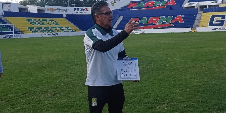 Anuncia Cachorros de León salida de Raúl Martínez de la dirección técnica