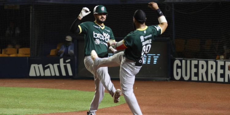 Con tres jonrones de Marco Chicuate, Bravos iguala la serie ante Guerreros