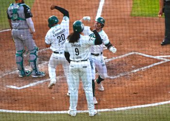 Bravos le responde a Olmecas con dos jonrones de Jimmy Kerrigan