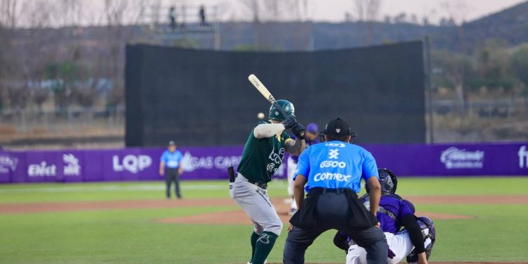 ¡Hasta la media noche! Bravos rescata el tercero ante Conspiradores en juego de seis horas