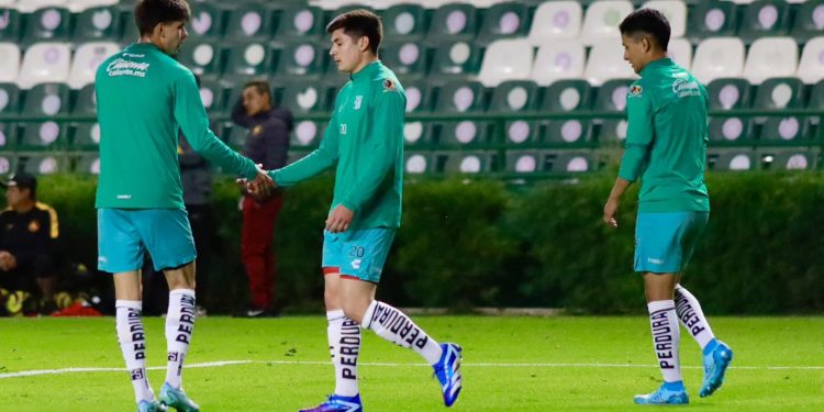 Con renovación en puerta, León regresa a pretemporada este jueves