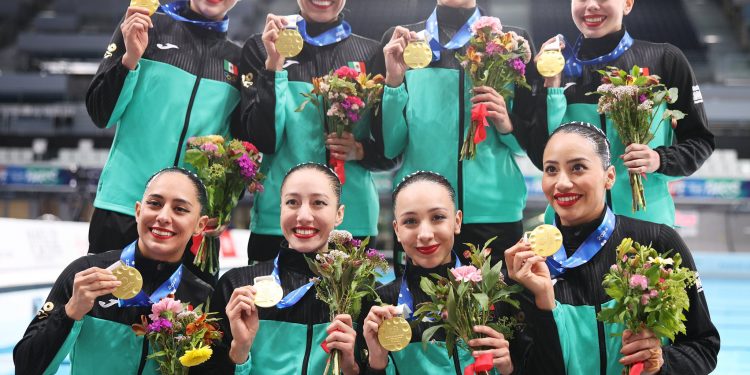 México consigue histórico oro en la Copa del Mundo de natación artística