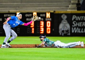 Los Bravos de León se llevan la doble cartelera de sábado en Cancún