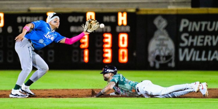 Los Bravos de León se llevan la doble cartelera de sábado en Cancún
