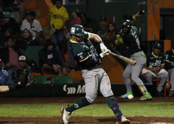 Rescata Bravos de León la victoria en el cierre de la serie ante Leones en Yucatán
