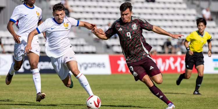 México se lleva el triunfo en penales ante Francia en su debut en el Maurice Revello