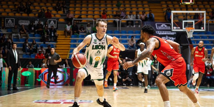 Abejas de León es superado por Diablos Rojos del México en su regreso al Domo de la Feria