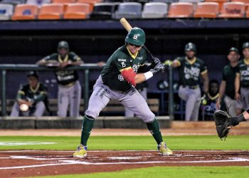 Abre Bravos de León última serie de la temporada con derrota ante Quintana Roo