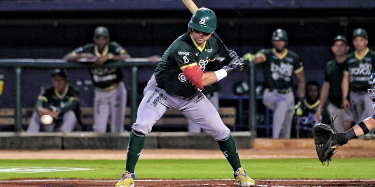 Abre Bravos de León última serie de la temporada con derrota ante Quintana Roo