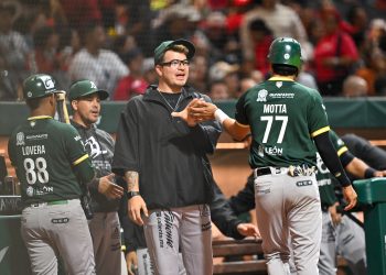 Sufre Bravos de León dolorosa barrida en casa de Diablos Rojos