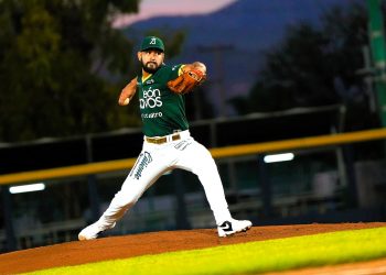 Emocionante Duelo en el Estadio Domingo Santana: Conspiradores Vencen a los Bravos