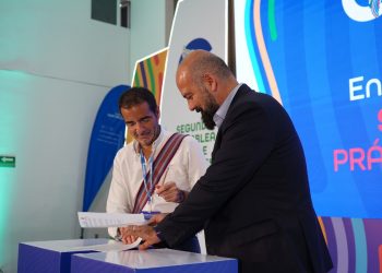 León y Cali firman convenio de colaboración en favor del deporte