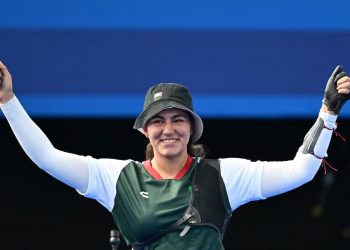 Se despide Alejandra Valencia de París 2024 como multimedallista