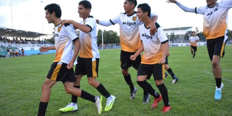 Arranca Copa Magos con victorias de Magos y Santa Ana del Conde