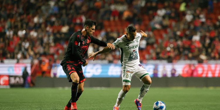León sufre nueva derrota ante Tijuana y Jorge Bava pende de un hilo