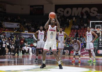 Victoria para Freseros de Irapuato en casa de Mineros de Zacatecas