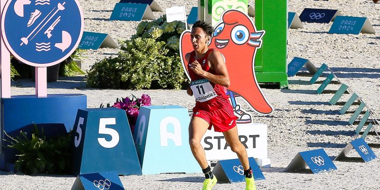 Emiliano Hernández rompe récords en París 2024 pero se queda a un paso del podio