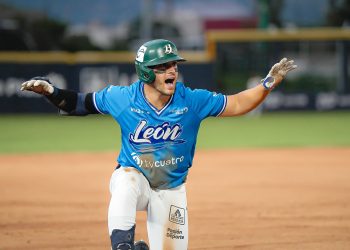 Bravos se agencia una la serie de exhibición ante a Café Bro’s