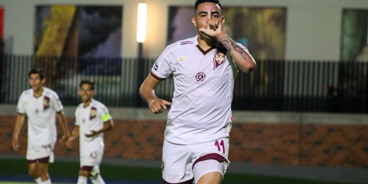 Petroleros de Salamanca le pega como visitante a Halcones FC