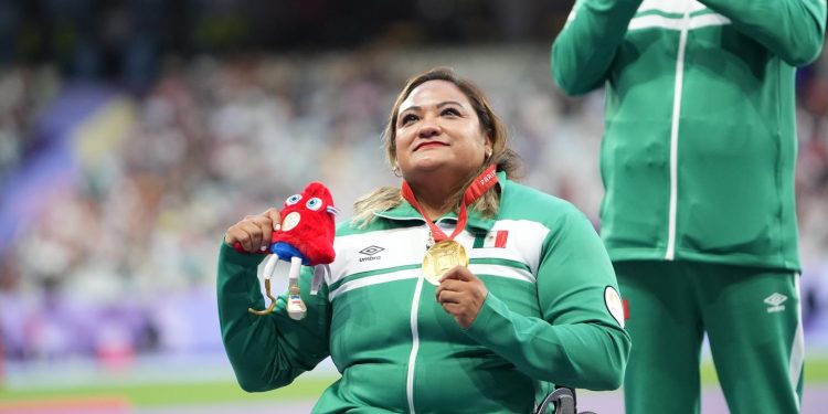 Gloria Zarza toca el cielo y gana el primer oro para México en París 2024