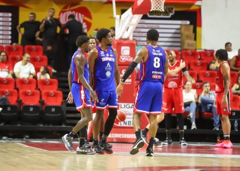 Freseros de Irapuato cae en el primero de la serie ante Halcones Rojos