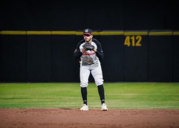 Bravos de León firma a Michael Robles como su primer refuerzo para 2025