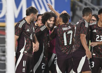 México se aprovecha de una débil Nueva Zelanda y gana en el estreno de Javier Aguirre