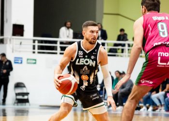 Abejas de León dice adiós a temporada con victoria sobre Santos