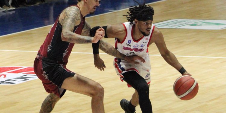 Freseros de Irapuato se enfila al play-in al cerrar con victoria sobre Plateros