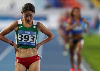 CONADE retira beca a Laura Galván