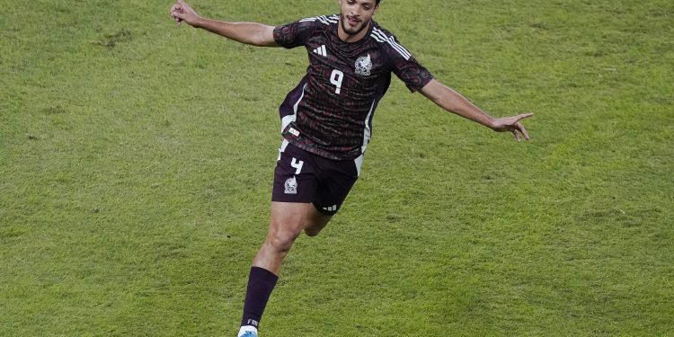 De la mano de Raúl Jiménez, México vence a Estados Unidos