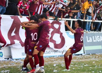 Petroleros de Salamanca se lleva el derbi ante Irapuato y se mete a zona de calificación