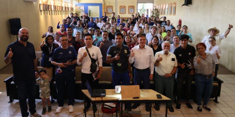 Se gradúa la generación 16 de Promotores de Comude León