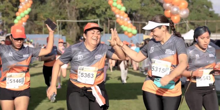 El Medio Maratón Bachoco celebra su décimo aniversario con un enfoque en la alimentación y la comunidad