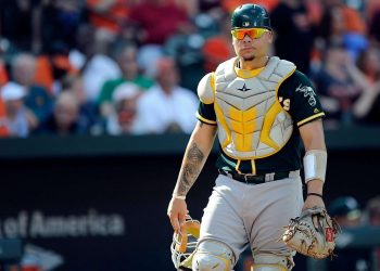 Bruce Maxwell deja el diamante y se une al cuerpo técnico de las Bravas de León