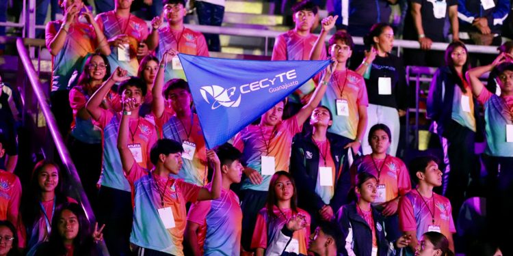 Acuden estudiantes del CECyTE Guanajuato al Encuentro Nacional Deportivo 2024
