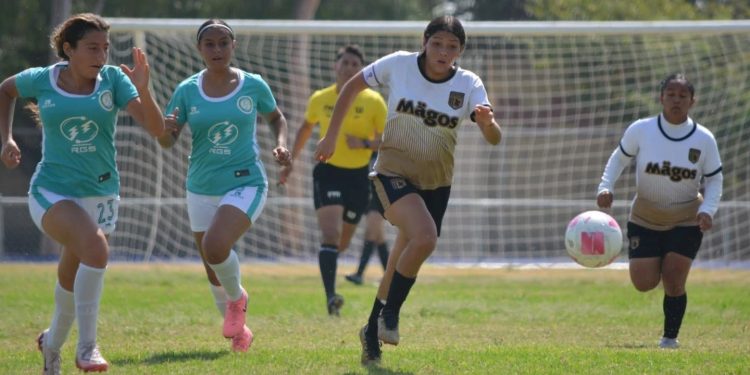 Magos del Rincón gana en casa y se mantiene entre los punteros de la Liga TDP Femenil