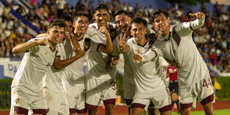 Petroleros de Salamanca pone pie y medio en la liguilla al vencer a Inter Playa del Carmen
