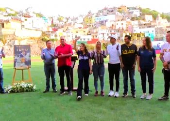 Guanajuato Capital rinde homenaje póstumo a Fernando «El Toro» Valenzuela
