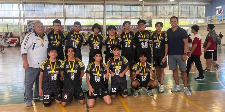 Jóvenes voleibolistas de León buscan un lugar en los Nacionales CONADE 2025