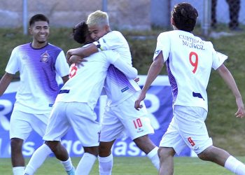 Calor elimina al líder y avanza a semifinales en la Liga Premier Serie B