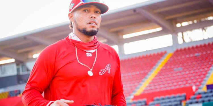 Gustavo Núñez se suma a las filas de los Bravos de León