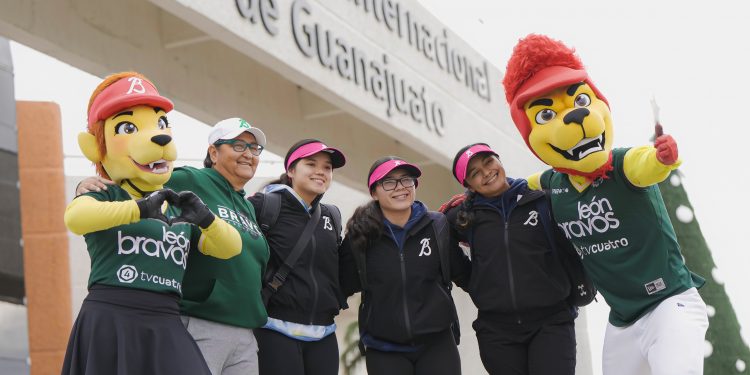 ¡Listas las Bravas de León! Arriban primeras jugadoras para pretemporada